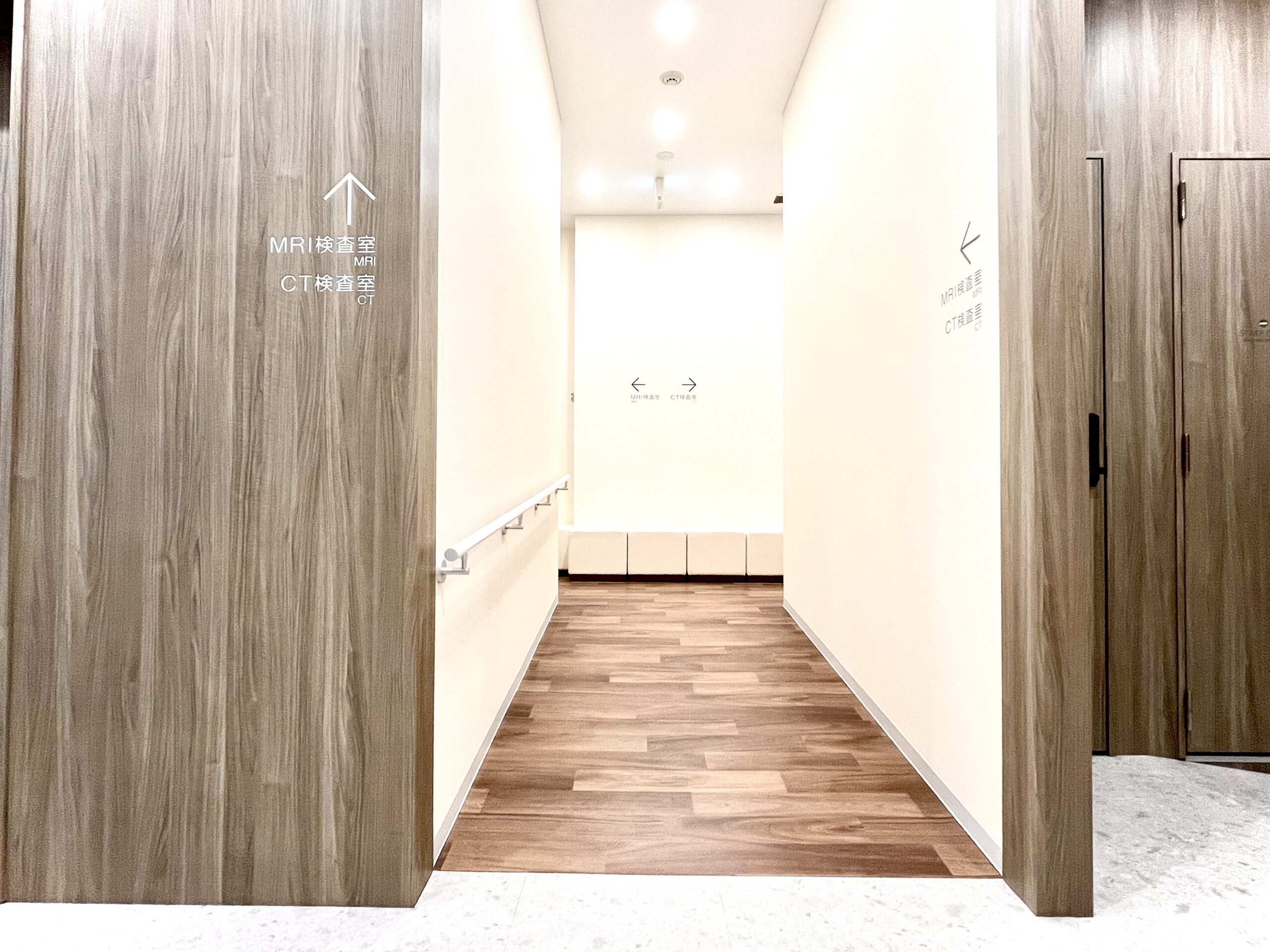 検査室前廊下